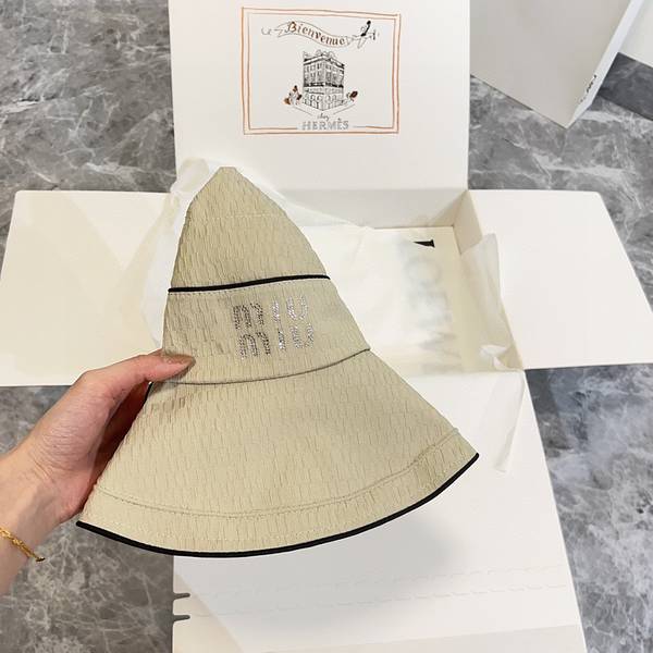 Miu Miu Hat MUH00105